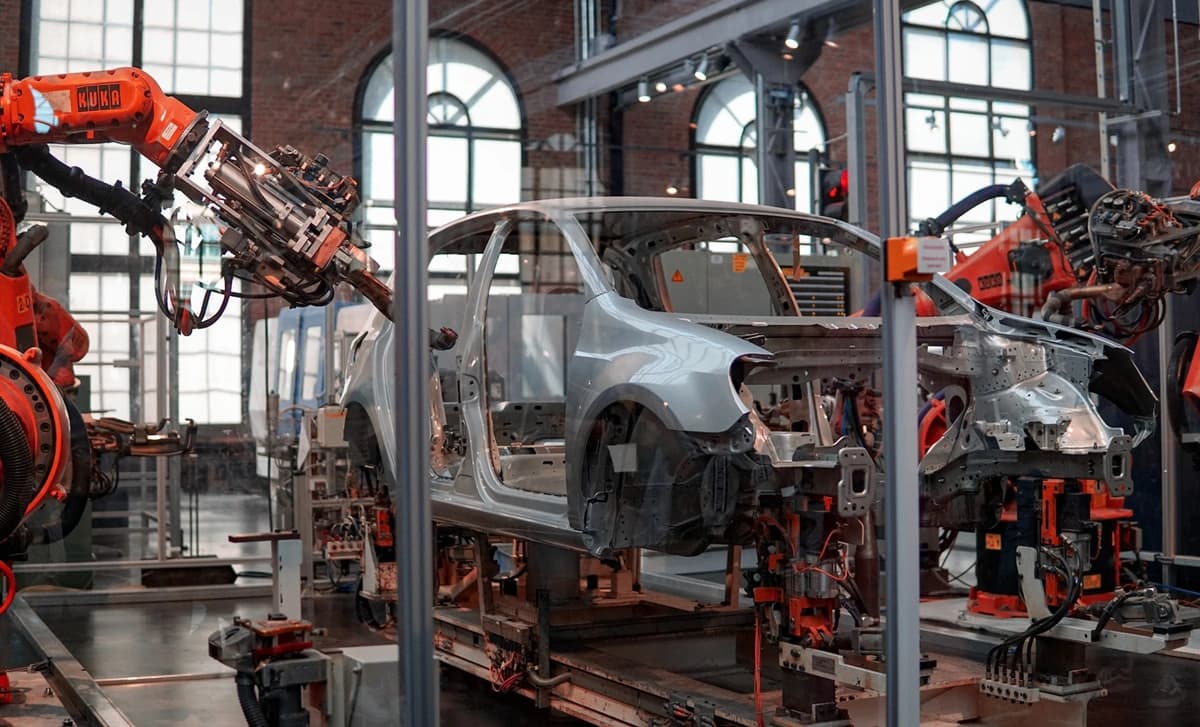 SEACOM_SOCIAL_South_Africa_Where_ICT_is_used_in_Business_and_Manufacturing